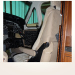 komplette Neuerstellung_Refurbishment King Air 1900 Airliner - Sitzfellbezüge für die Pilotensitze nachher komplette Neuerstellung_Refurbishment King Air 1900 Airliner - Sitzfellbezüge für die Pilotensitze nachher